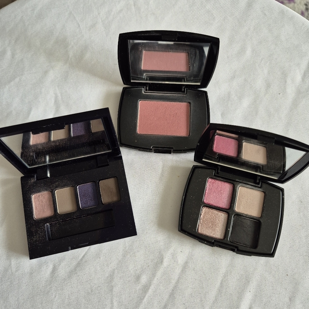 Lancome Eyeshadow X2 Estee Lauder Blush x1    3 Pieces